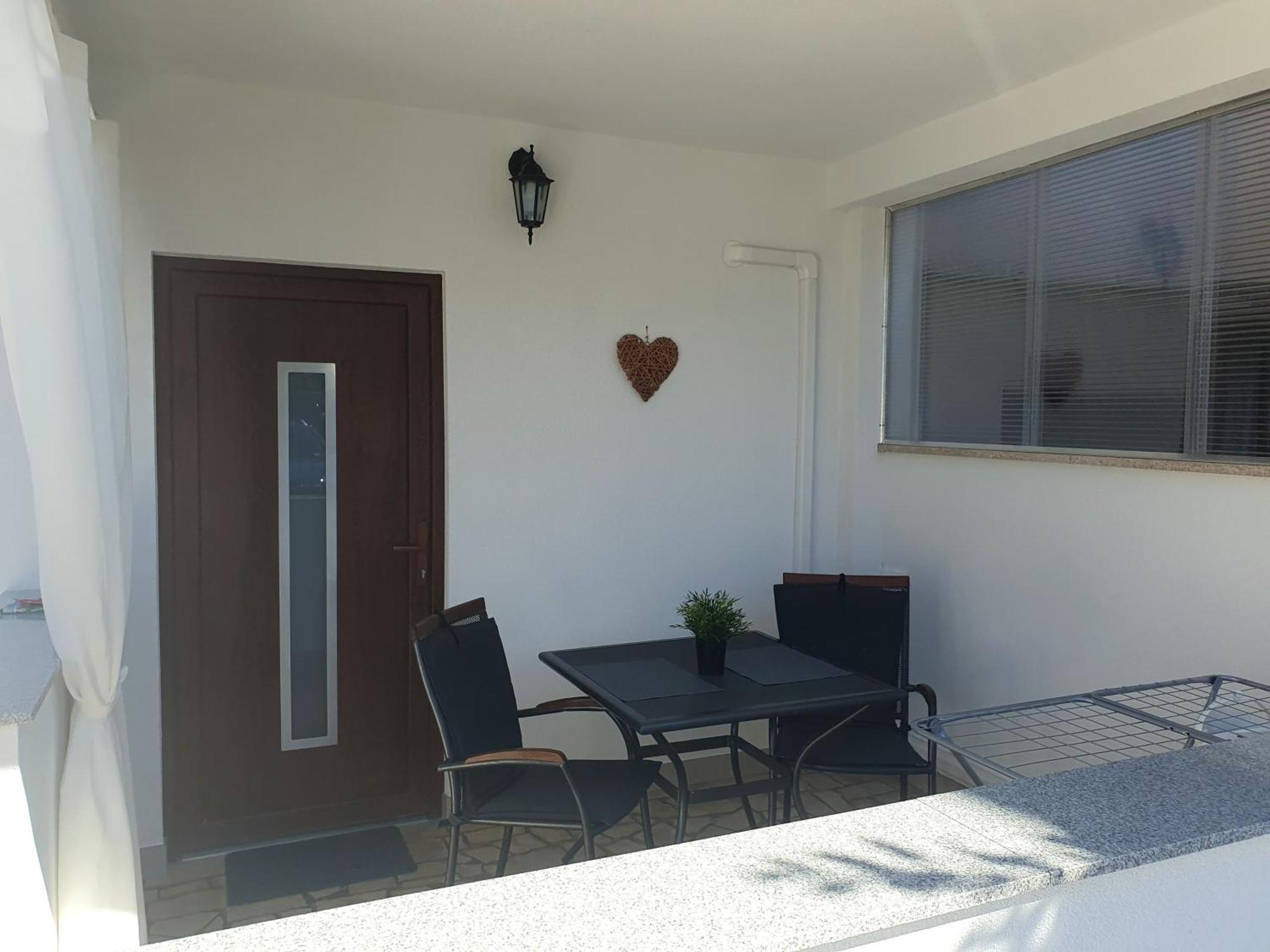 Apartments Dejana Stinjan Luaran gambar