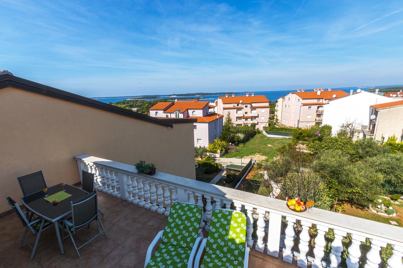 Apartments Dejana Stinjan Luaran gambar